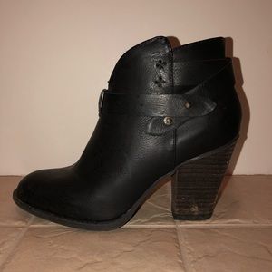 Black heeled booties